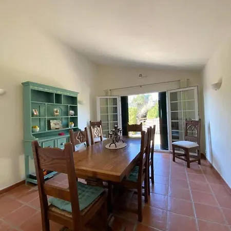 Sea Views & Pool Vila *